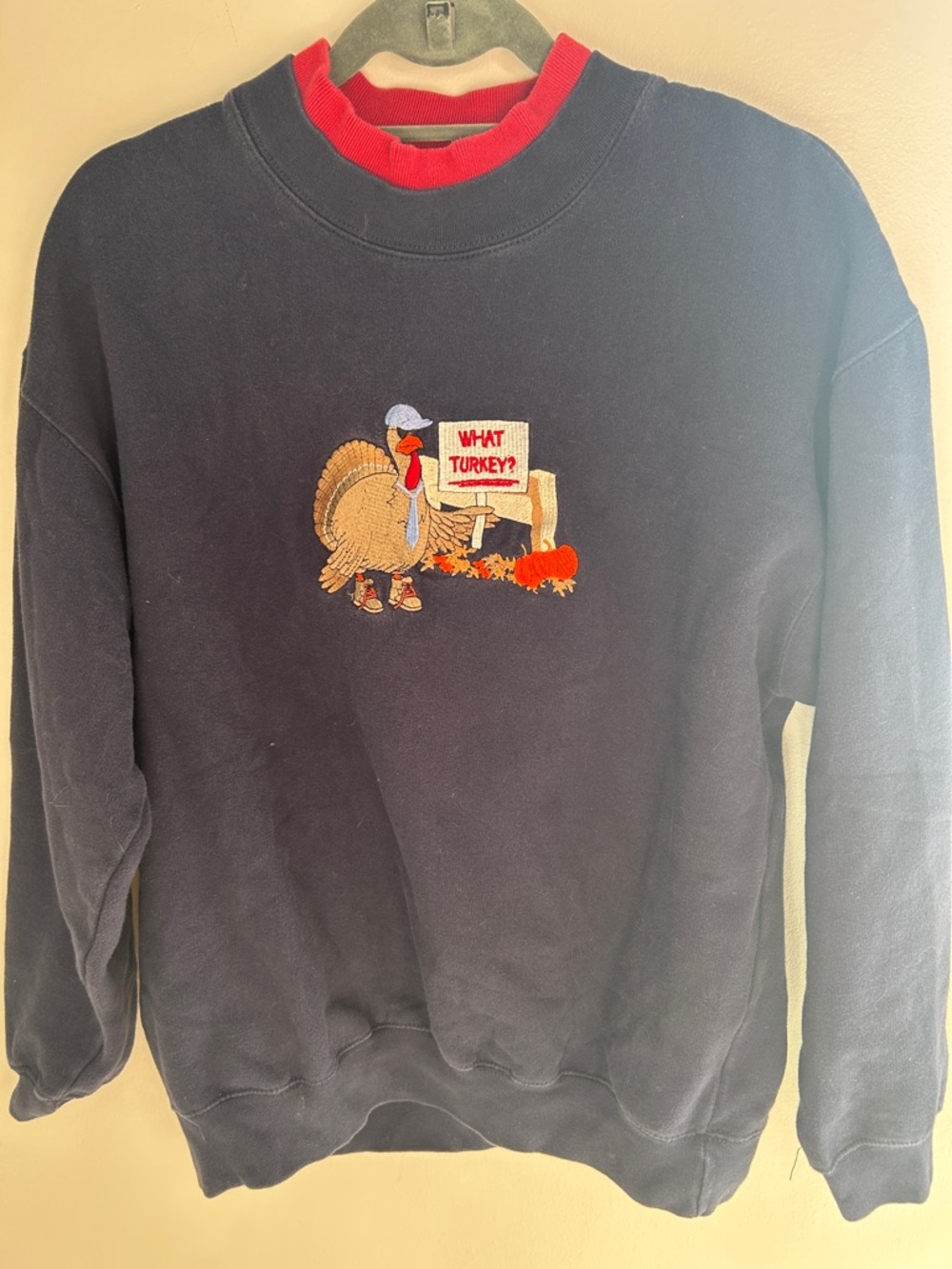 🤎 Vintage Navy Crewneck Sweater with Red Trim and Turkey Embroidery